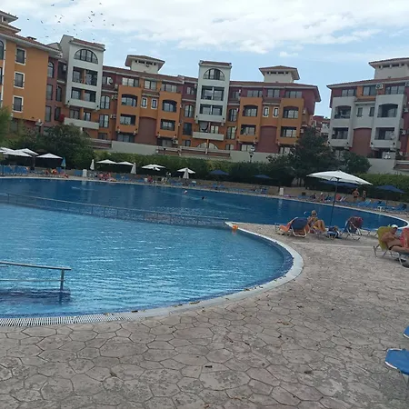 марина кеѝп, Apartament Aheloi