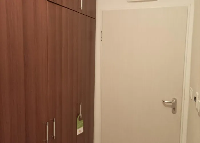 марина кеѝп, شقة