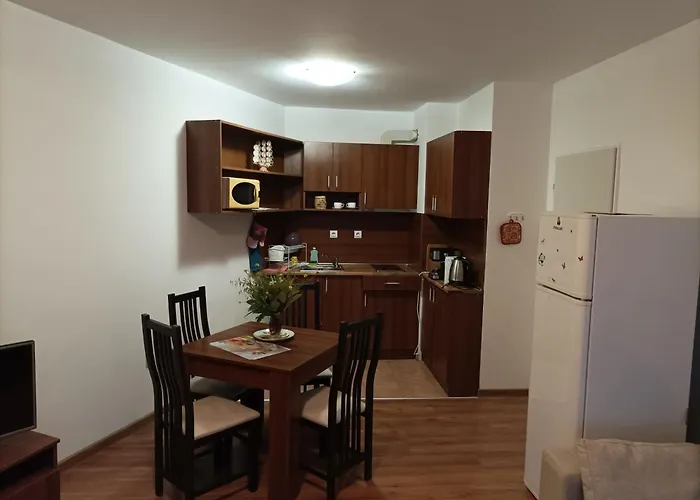 марина кеѝп, *